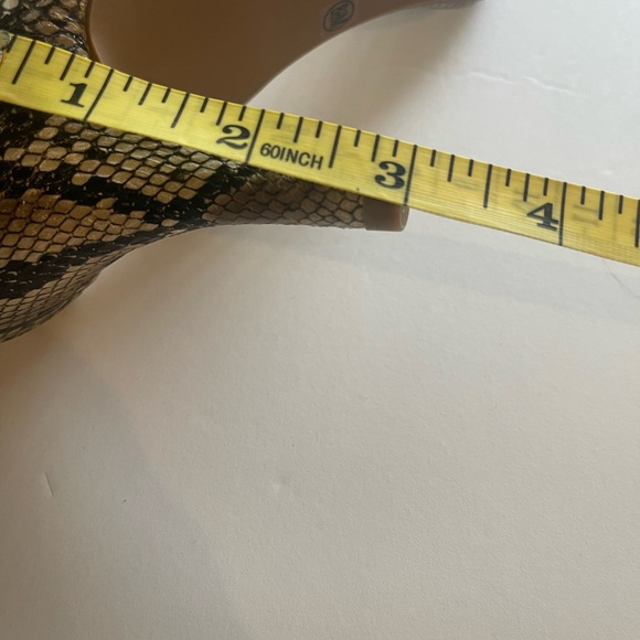NIB Snake skin pattern heels - Picture 10 of 10